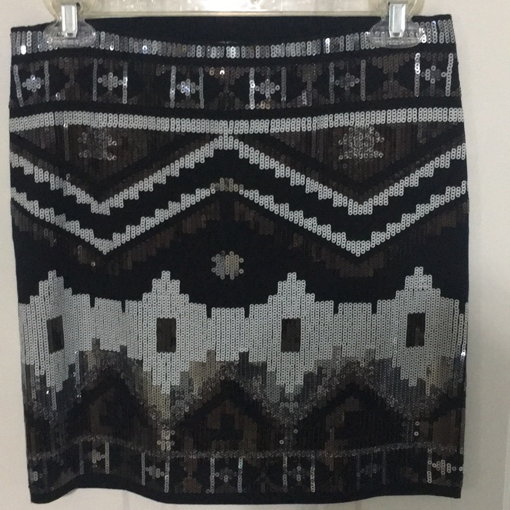 Express sequin skirt
